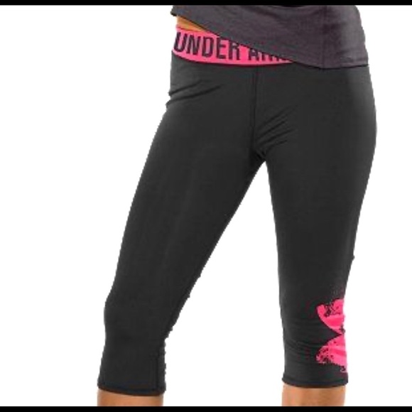 UNDER ARMOUR•Block it big logo Capri - Picture 1 of 6